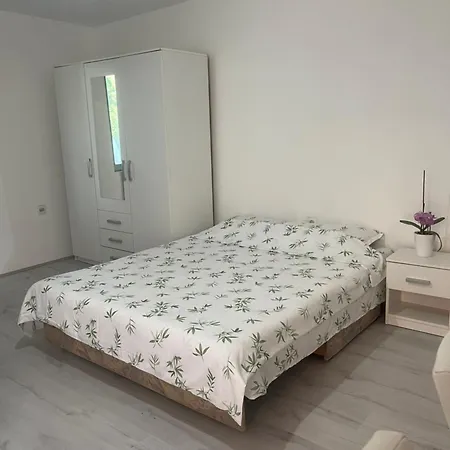 Holiday home Sony Apartman-private Parking Is Free - Jacuzzi Is Free