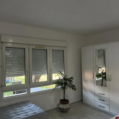 بيت للعطل Sony Apartman-private Parking Is Free - Jacuzzi Is Free ياغودينا