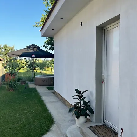 Sony Apartman-private Parking Is Free - Jacuzzi Is Free Дом отдыха