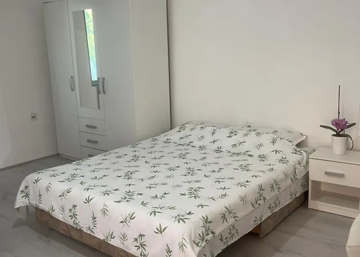 Дом отдыха Sony Apartman-private Parking Is Free - Jacuzzi Is Free