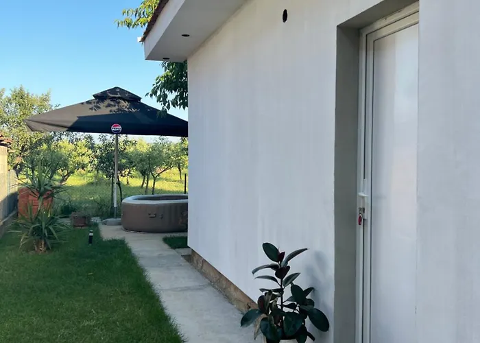 Sony Apartman-private Parking Is Free - Jacuzzi Is Free Дом отдыха