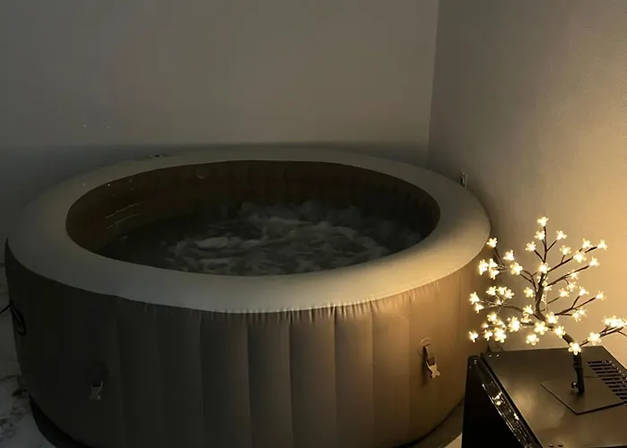 Дом отдыха Sony Apartman-private Parking Is Free - Jacuzzi Is Free